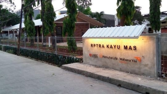 Hanwha Life Back in Supports the Presence of RPTRA in Jakarta