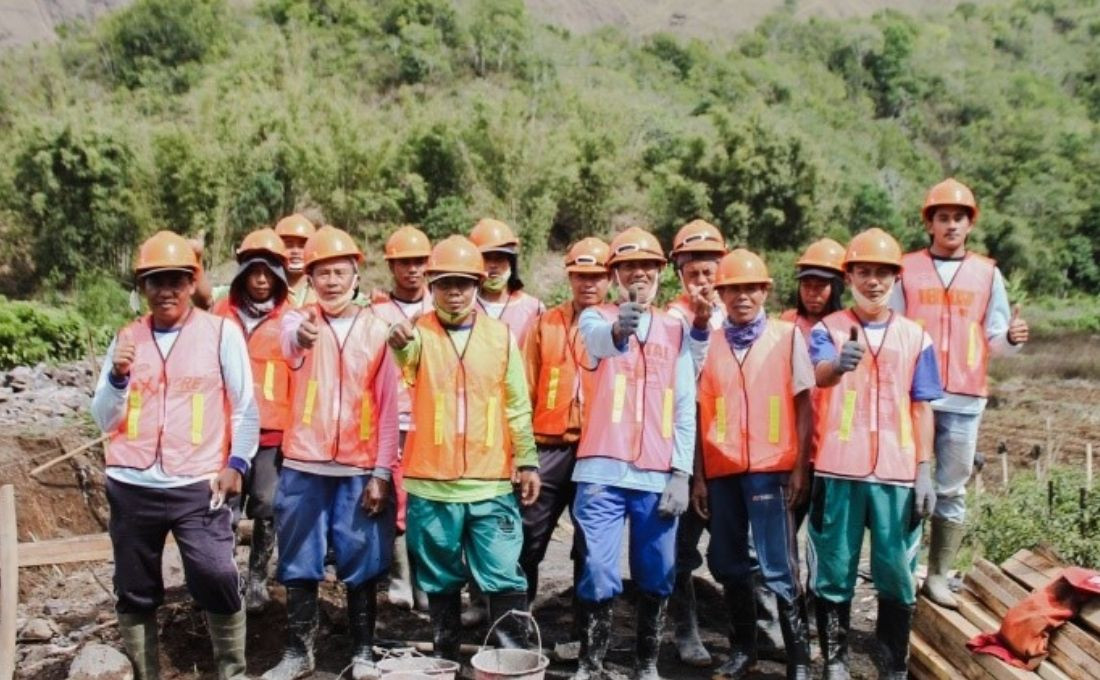 Suksesnya Pembangunan kembali Jembatan Tani Belunak