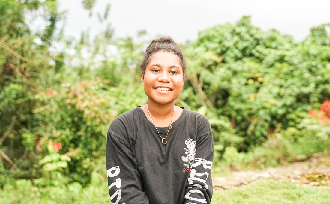 Bahagianya Ros Setelah Jadi Tutor Rumah Baca di Biak