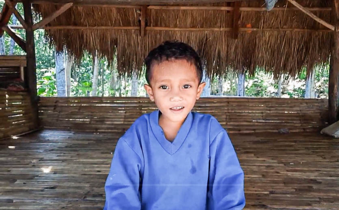 Senangnya Punya Air untuk Mandi Sebelum Sekolah