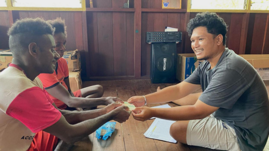 Masyarakat Asmat Rajin Menabung untuk Anak