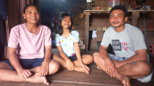 Anak Hidup Bahagia dalam Keluarga Penuh Cinta