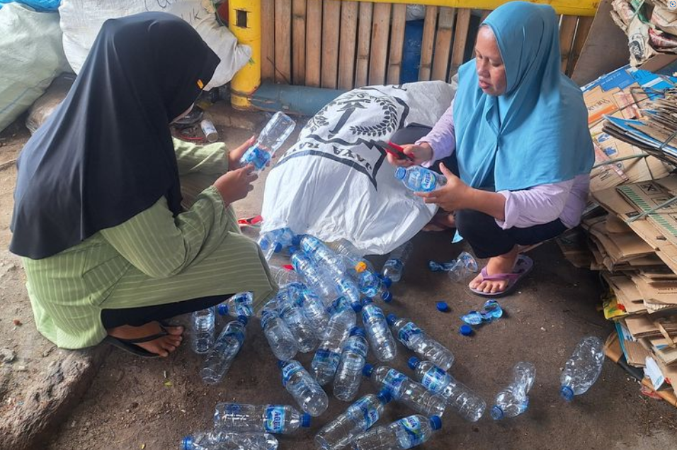 Dari Sampah Jadi Uang, Kisah Warga Pulau Kelapa Raup Untung dari Bank Sampah